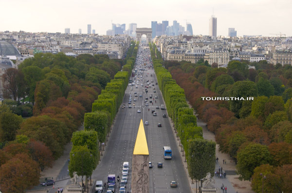 Champs-Elysées,_vue_de_la_Concorde_à_l'Etoile