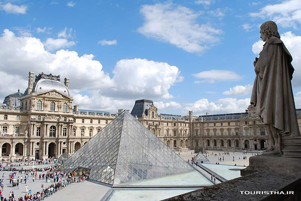 Louvre_2011.jpg