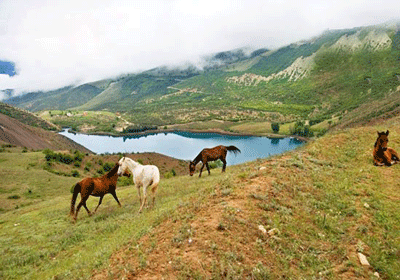 ۱۰ دریاچه شگفت انگیز ایران 1