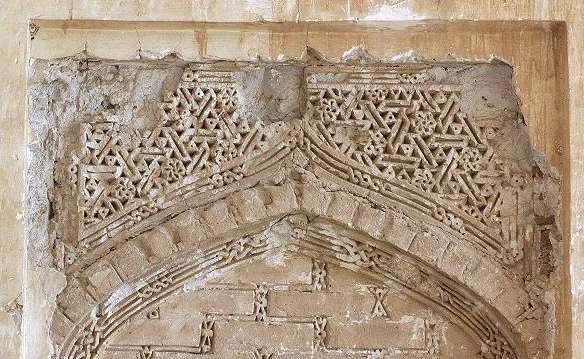 گذر ۳ دوره تاریخی در قدیمی‌ترین مسجد استان مرکزی 1