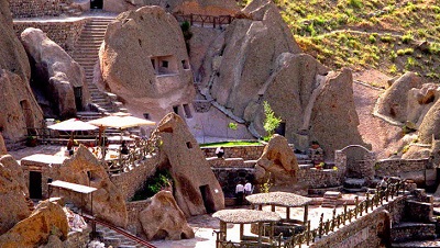 هتل صخره‌ای کندوان