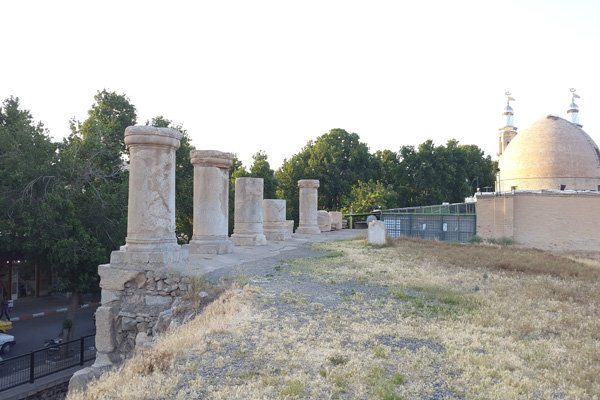 معبد آناهیتا