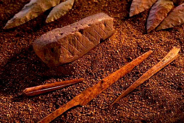 آثار تاریخی