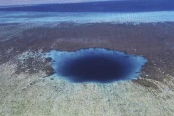 تصویر عجیب ترین گودال آبی جهان کشف شد