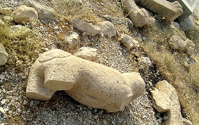 2شیرهای سنگی