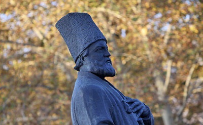 مجسمه امیرکبیر